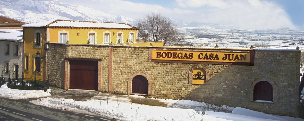 bodega-casa-juan-fachada nevada