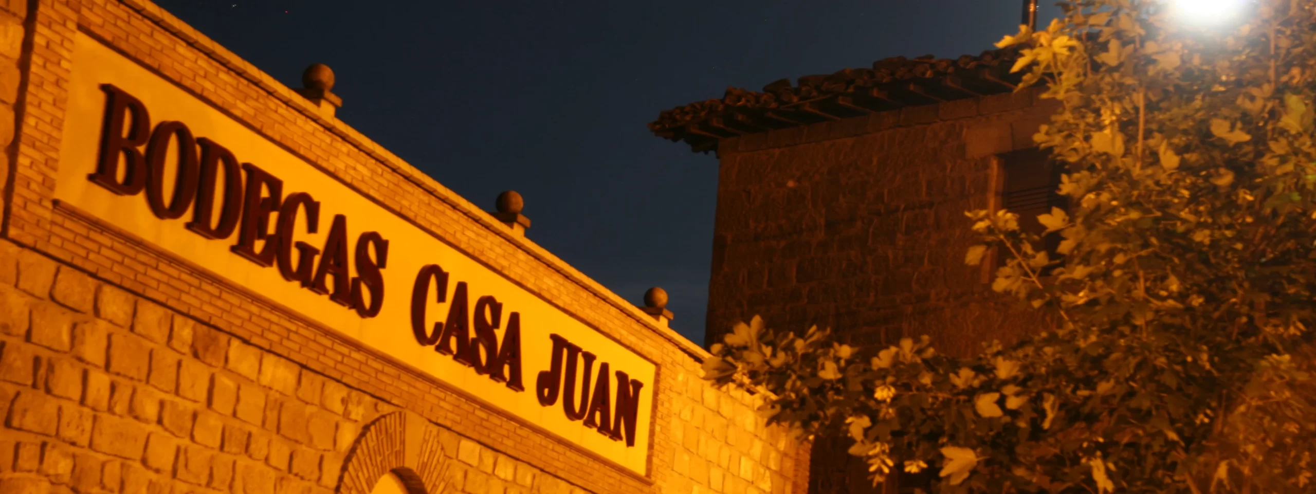bodega-casa-juan-fachada